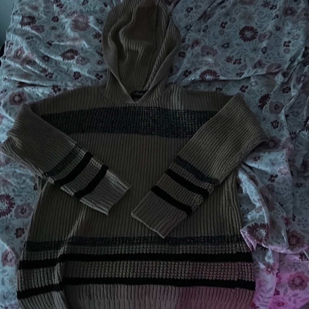 Women’s sweater